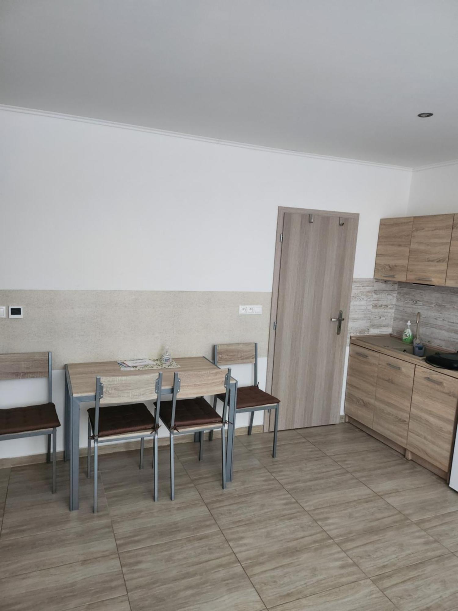 Apartmany Roland เวลคีเมเดียร์ ภายนอก รูปภาพ